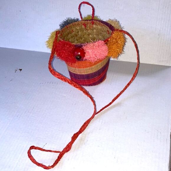 Small Bucket Crossbody Shoulder Woven Mini Bag Button Closure 5 x 6 x 4 inches - Picture 2 of 10